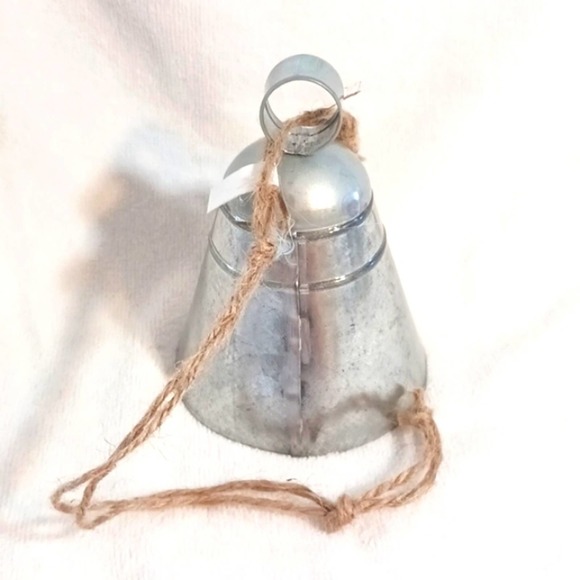 4" Christmas COW BELL Ornament Hanging Sound Ringer Silver Aluminum SNOW Rope - Picture 3 of 8